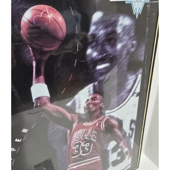 Vtg Chicago Bulls Scottie Pippen 1990's Lg Poster, Travel Mug, & SkyBox Card #46 - Picture 5 of 16